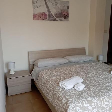 B&B La Maison Canicatti Bagian luar foto